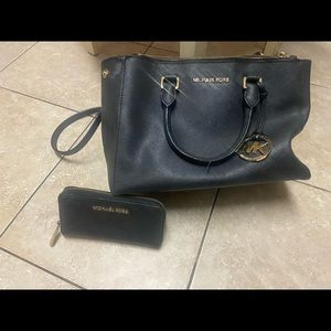 Michael Kors black leather purse & handbag